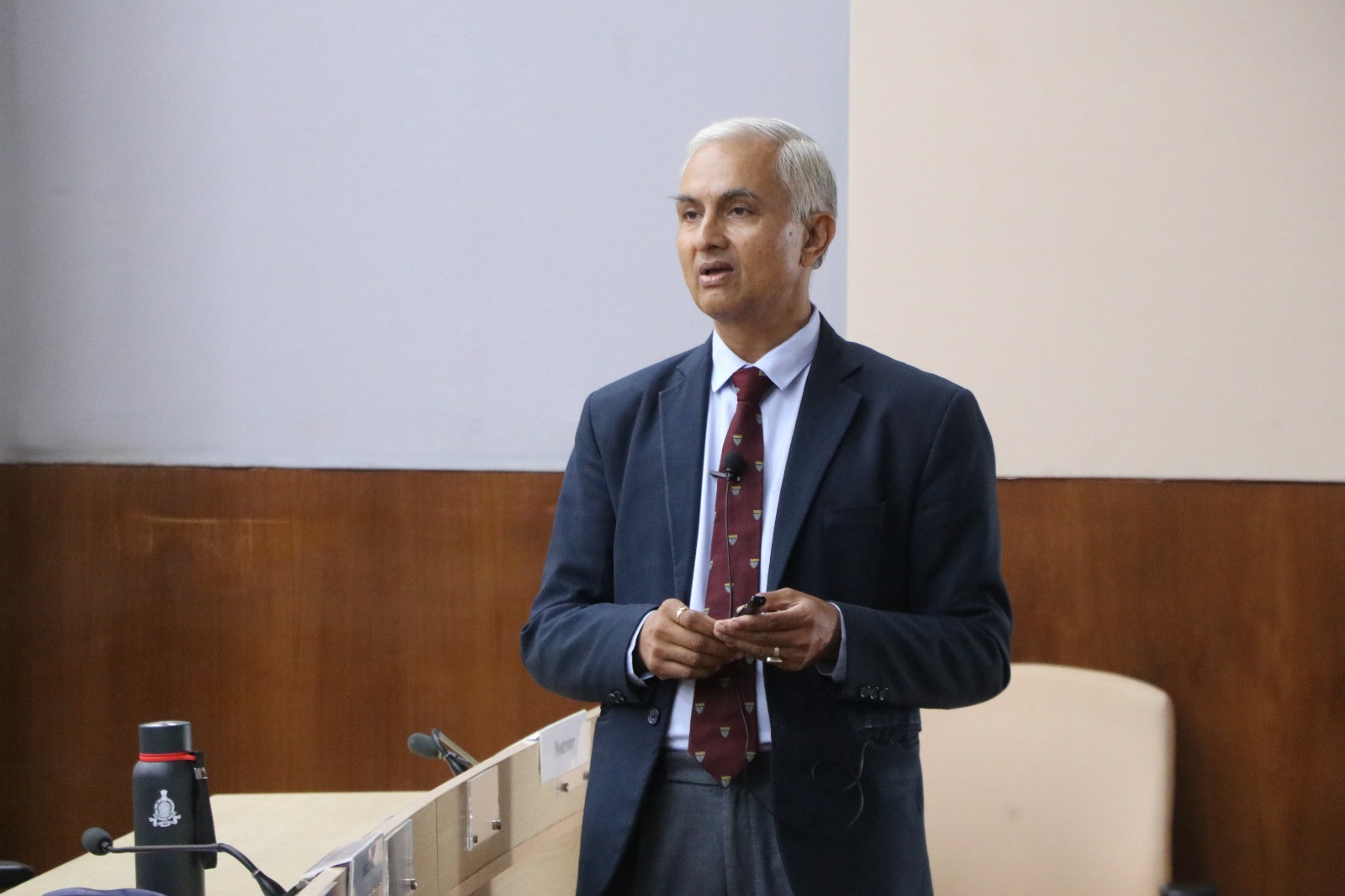 Dr. Rakesh Sarwal